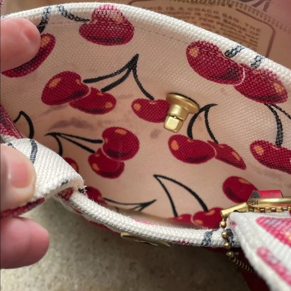 🍒Coach New York Cherry Print Canvas Tote🍒 - Picture 6 of 11